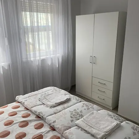 Nest * Veliko Gradiste