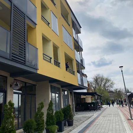 Nest * Veliko Gradiste